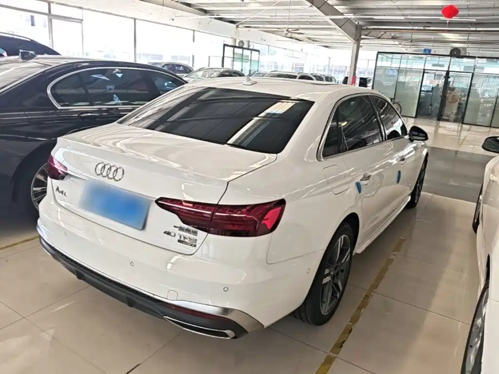 Audi A4L 2021