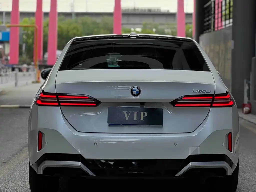 BMW 5 Series 2025
