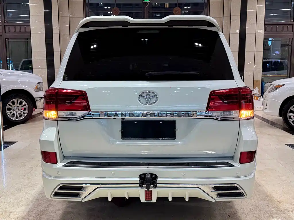 Toyota Land Cruiser 2012