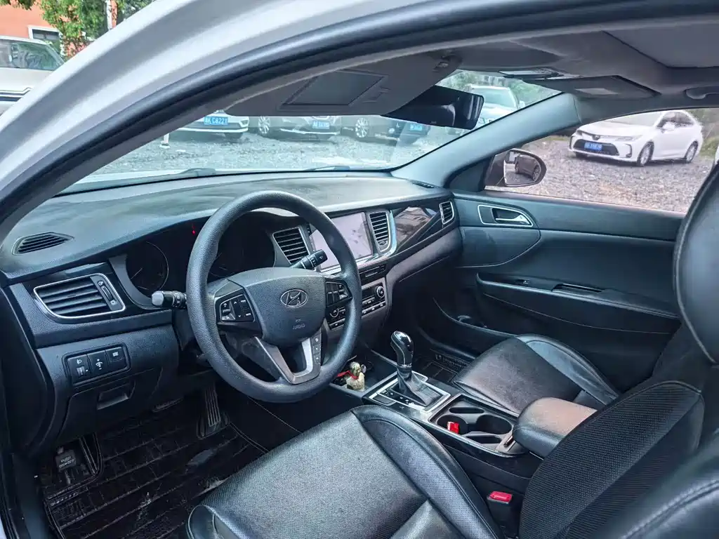 Hyundai Mistra 2015 — фото 4
