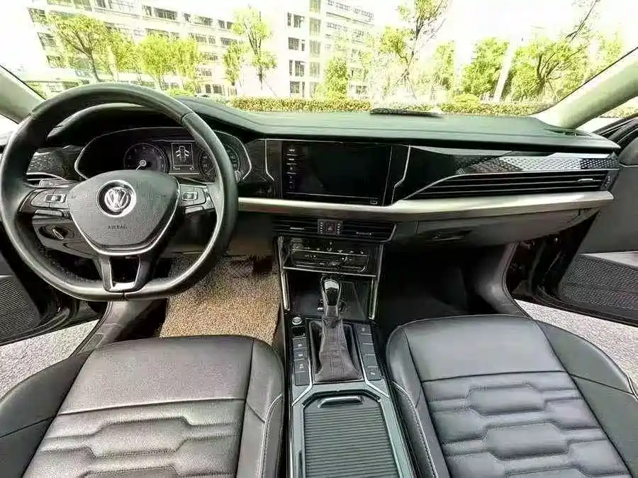 Volkswagen Passat 2023