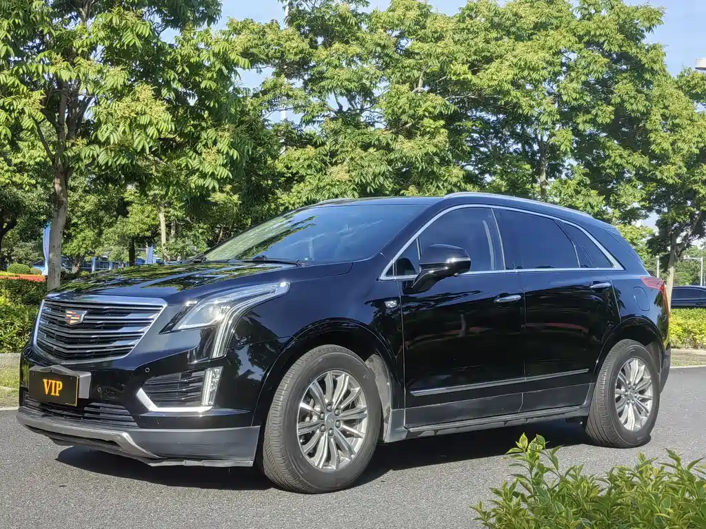 Cadillac XT5 2016 — фото 1