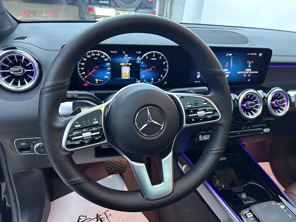 Mercedes-Benz GLB 2023 — фото 5