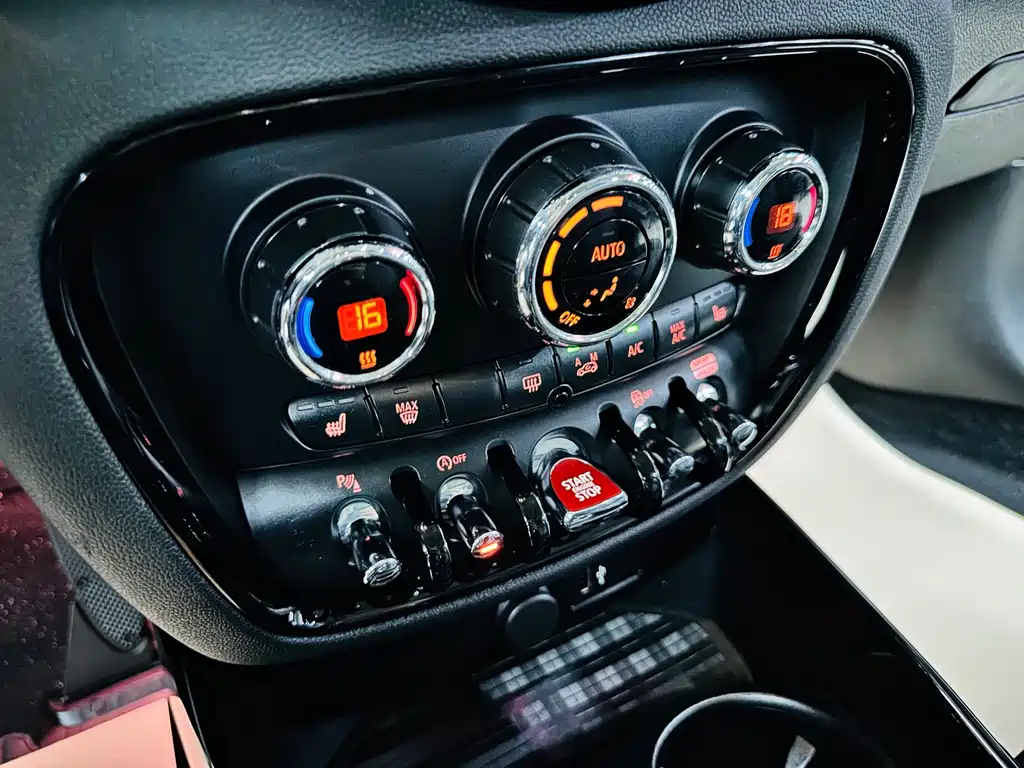 MINI Clubman 2021 — фото 46