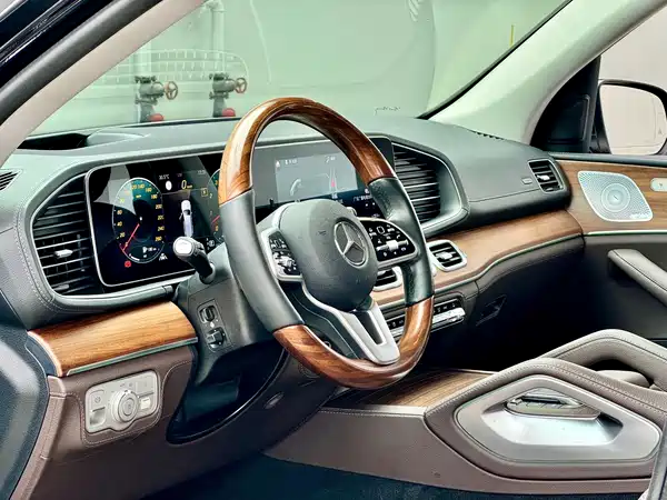Mercedes-Benz GLS 2021