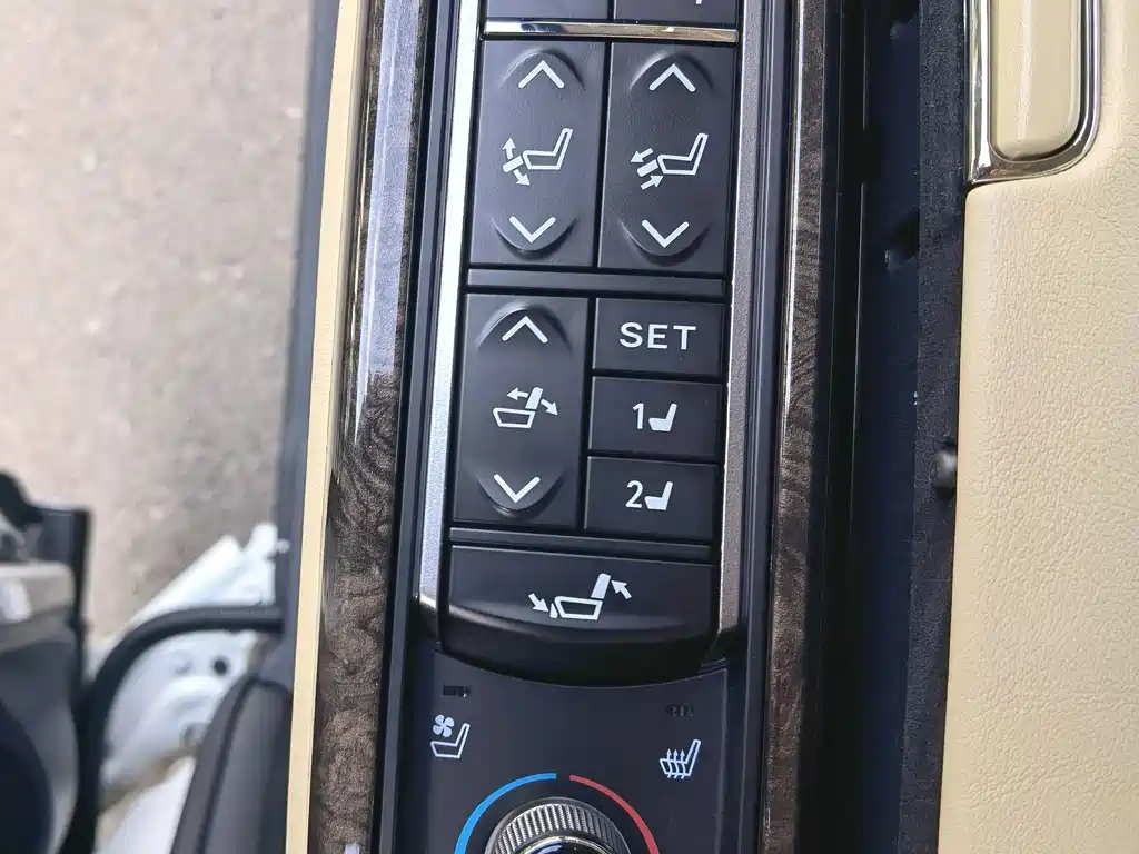 Toyota Vellfire 2020 — фото 31