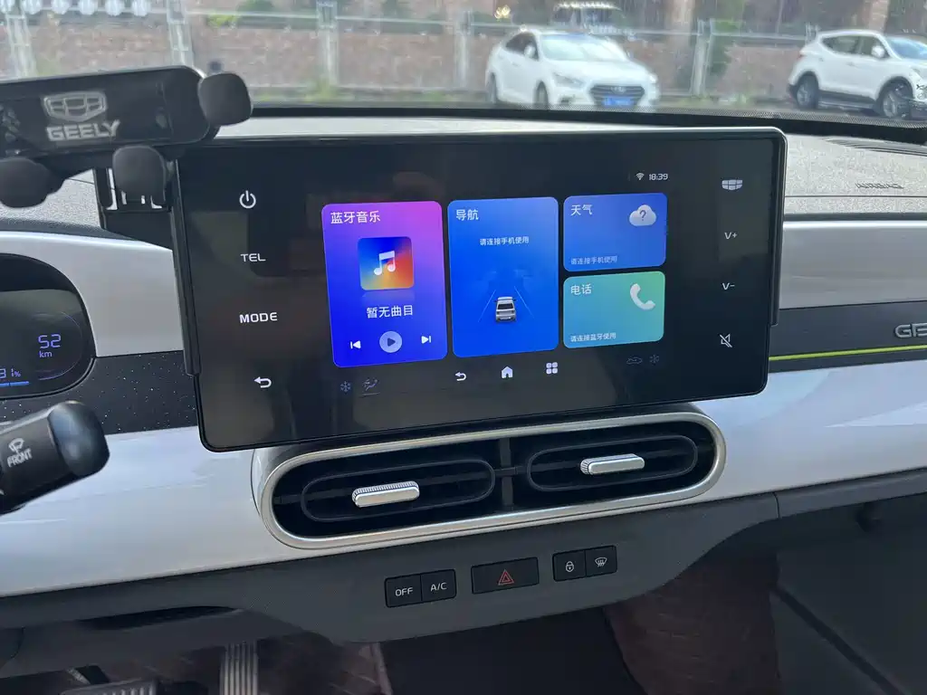 Geely Galaxy Panda 2025 — фото 13