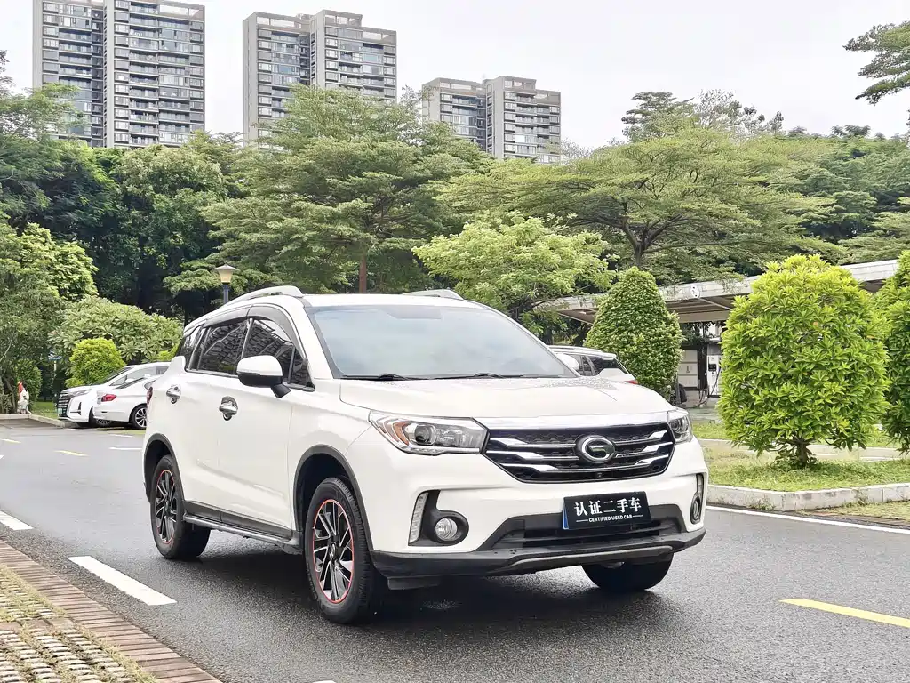 GAC Trumpchi GS4 2015 — фото 4
