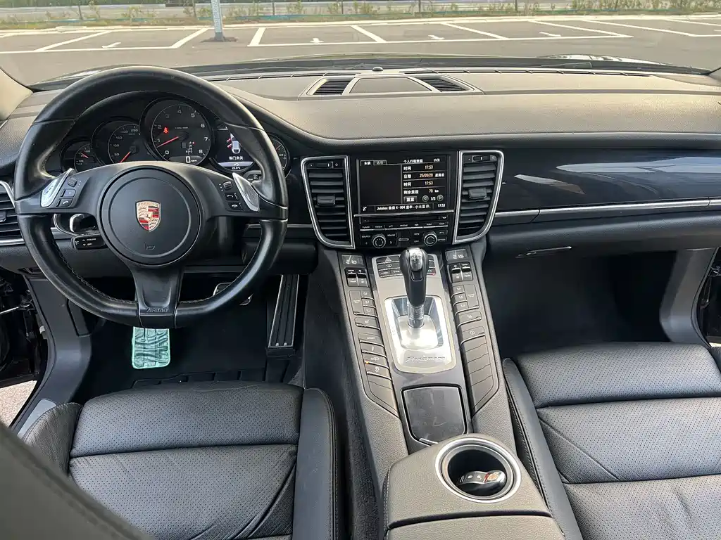 Porsche Panamera 2015 — фото 11
