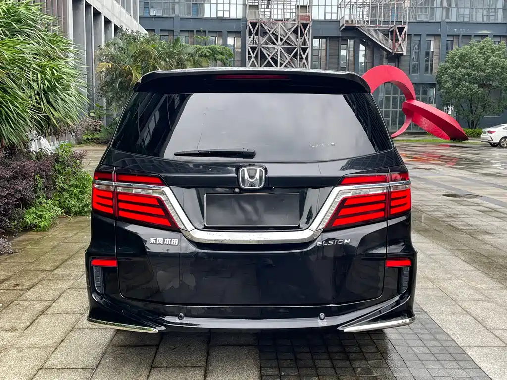 Honda Elysion 2017 — фото 4