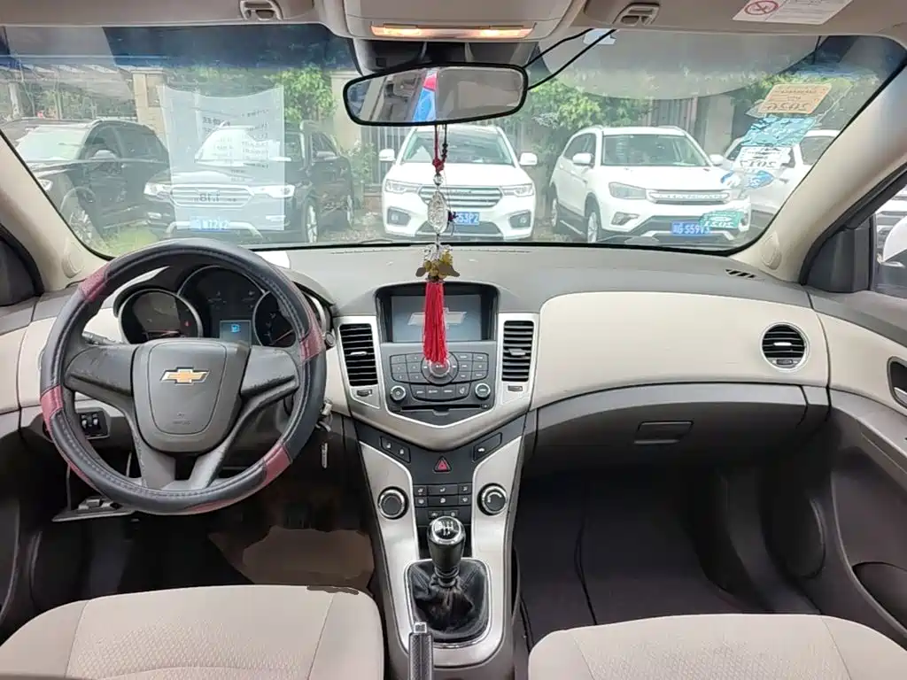 Chevrolet Cruze 2015 — фото 10