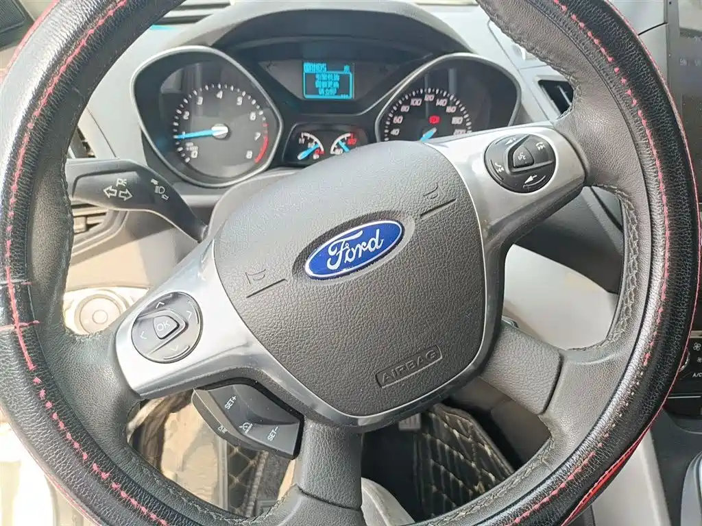 Ford Kuga 2016