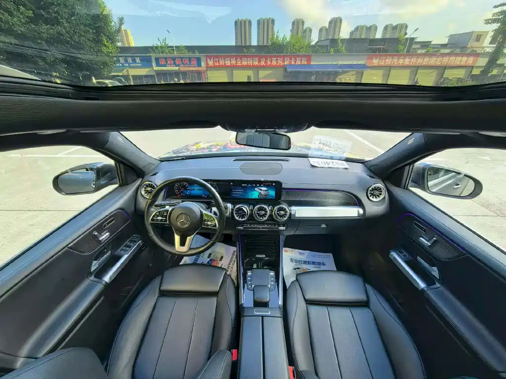 Mercedes-Benz EQB 2023