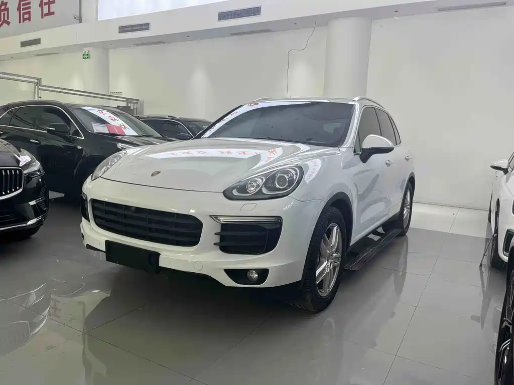 Porsche Cayenne New Energy 2018 — фото 1