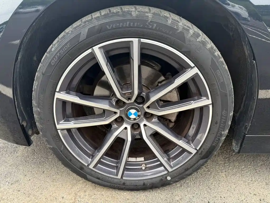BMW 3 Series 2023 — фото 15