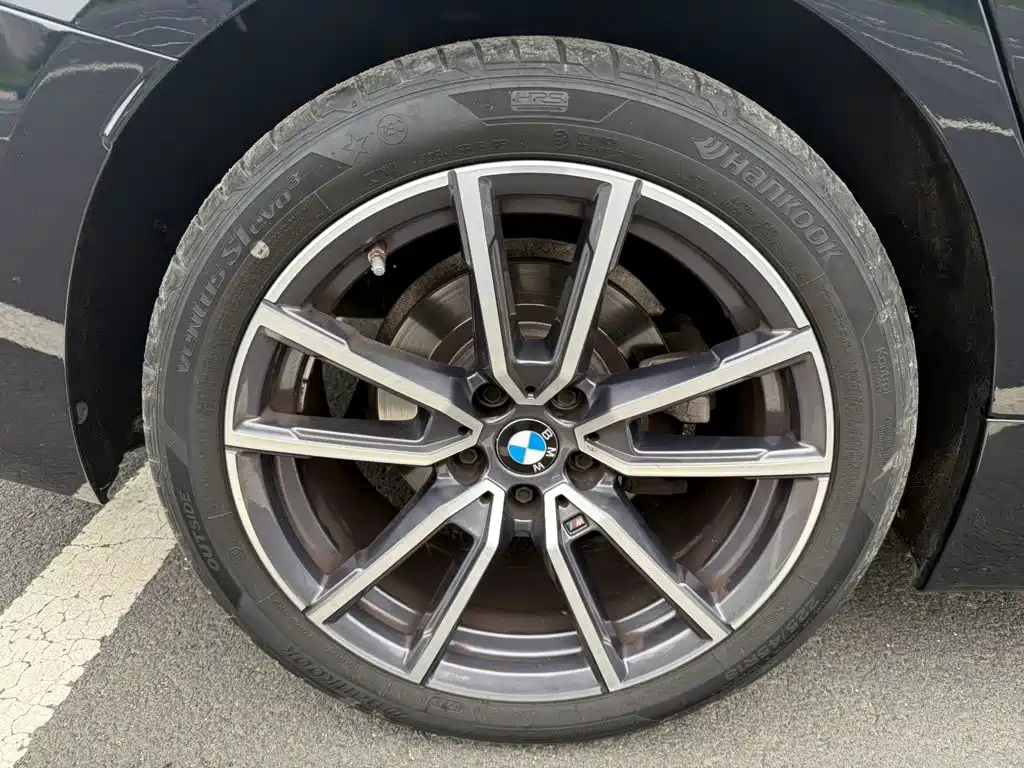 BMW 3 Series 2023 — фото 18