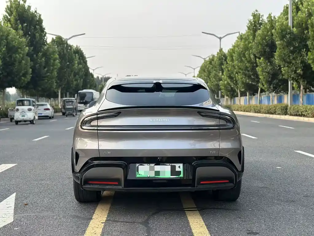 Xiaomi YU7 2025
