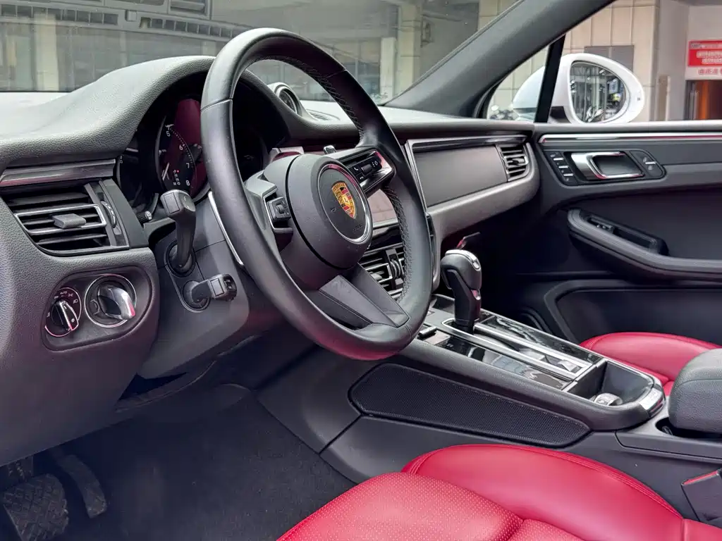 Porsche Macan 2022 — фото 12