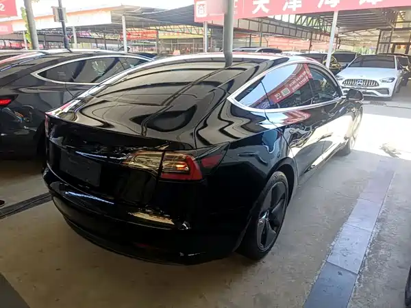 Tesla Model 3 2020