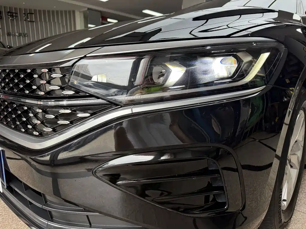Volkswagen Passat 2024