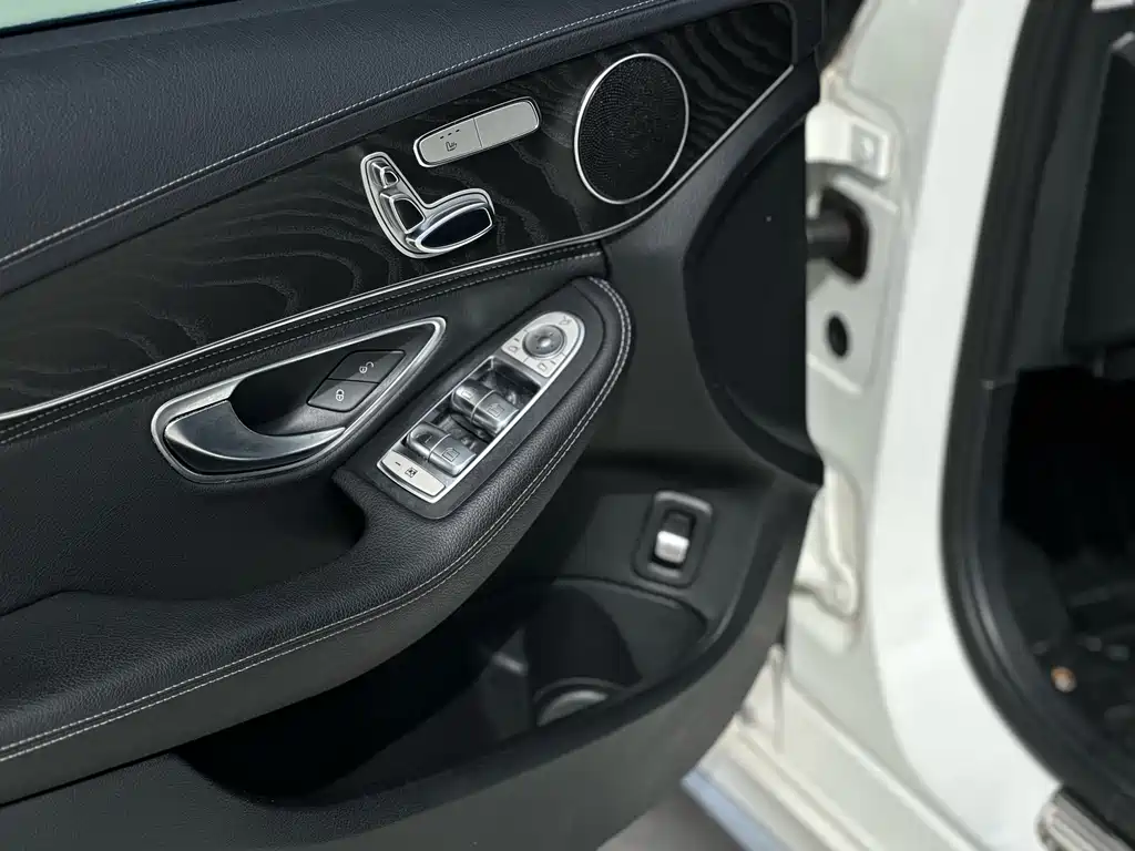 Mercedes-Benz C-Class 2018 — фото 9