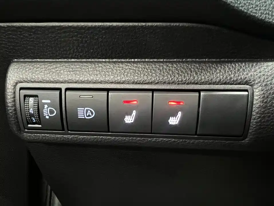 Toyota Corolla 2023 — фото 15