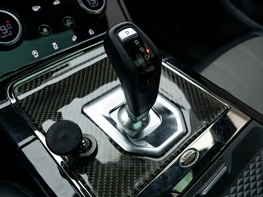 Land Rover Evoque 2021 — фото 29