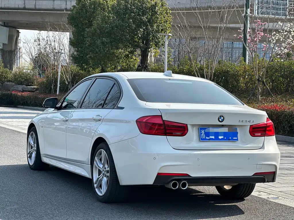 BMW 3 Series 2018 — фото 4