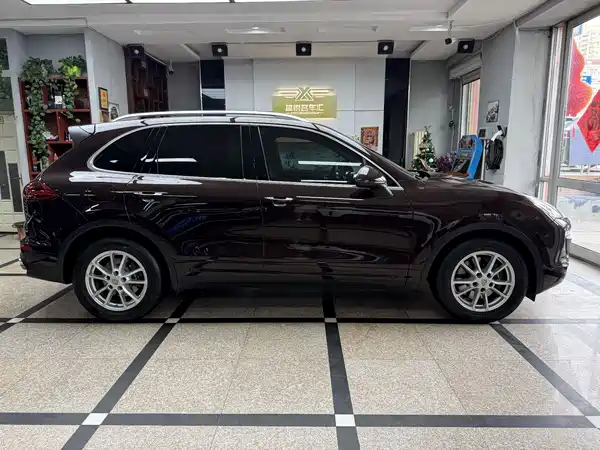 Porsche Cayenne 2016