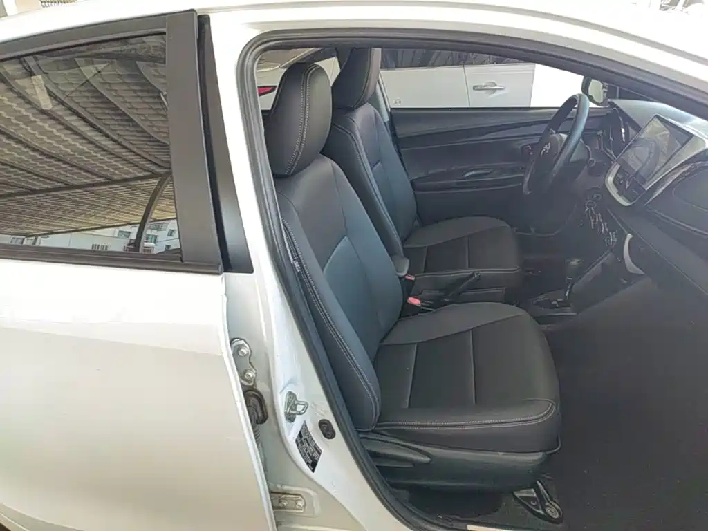 Toyota Yaris L 2018 — фото 25