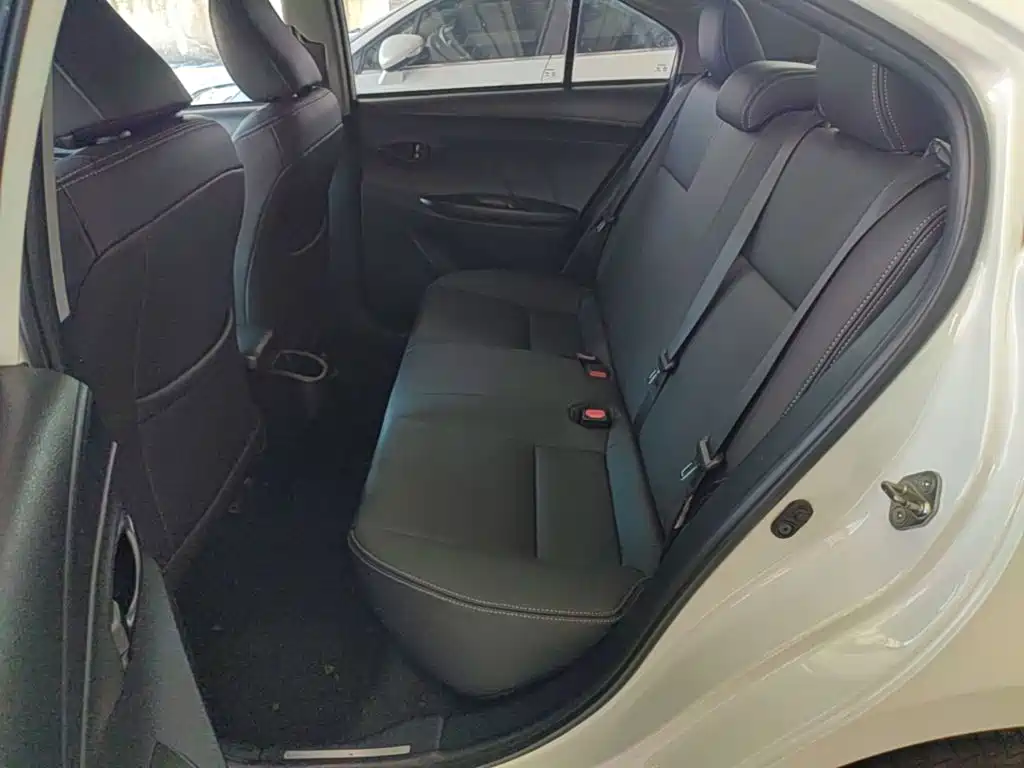 Toyota Yaris L 2018 — фото 17