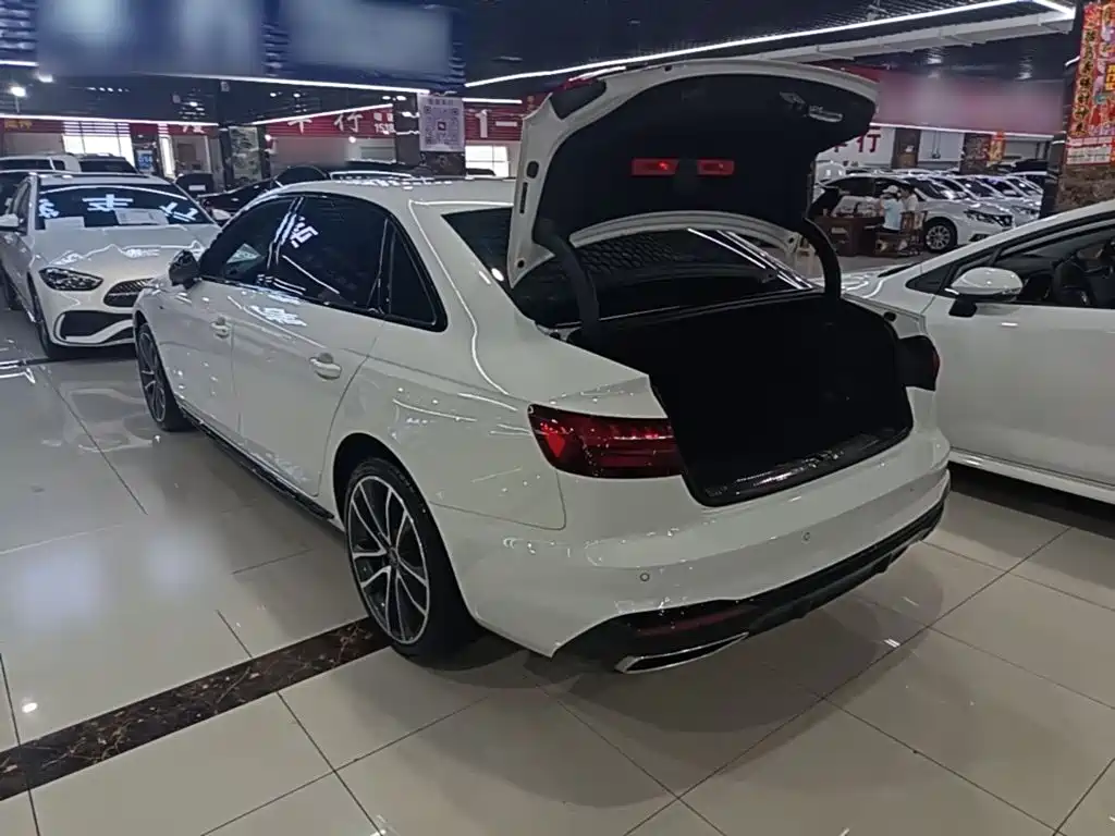 Audi A4L 2024