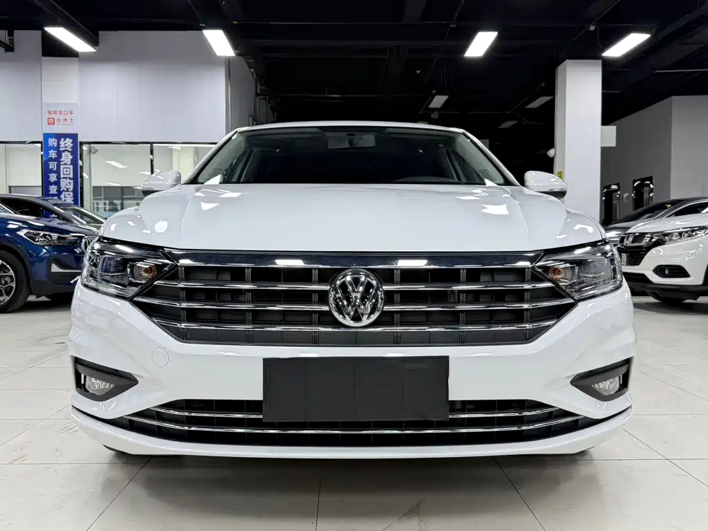 Volkswagen Sagitar 2022