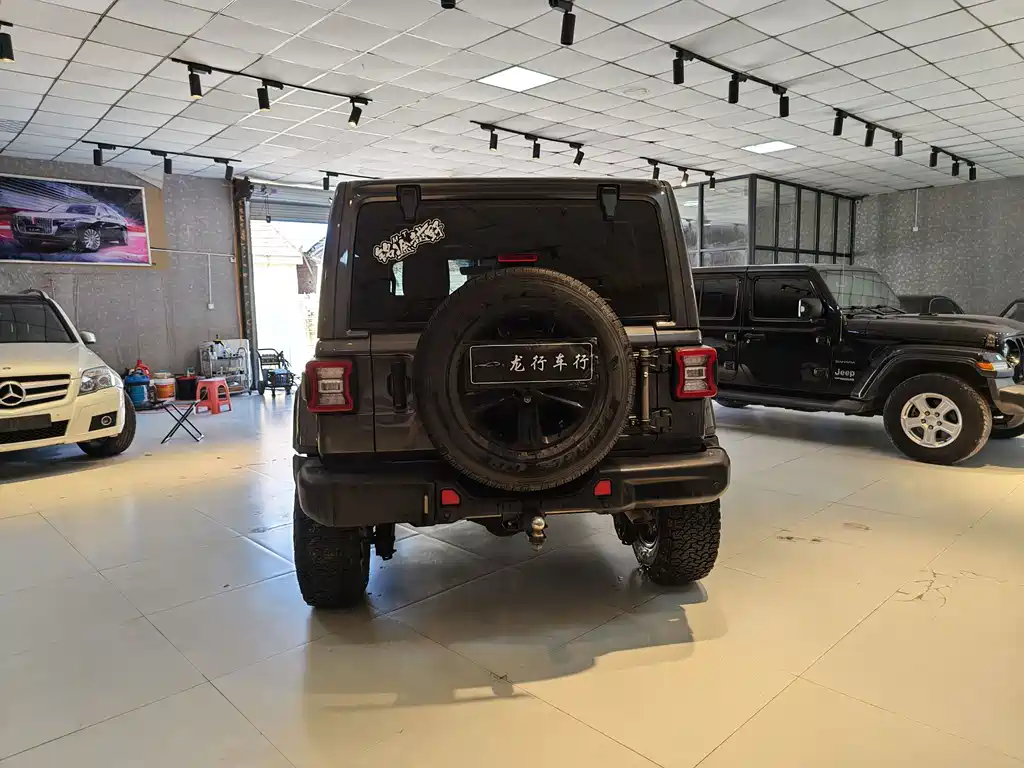 Jeep Wrangler 2022 — фото 10