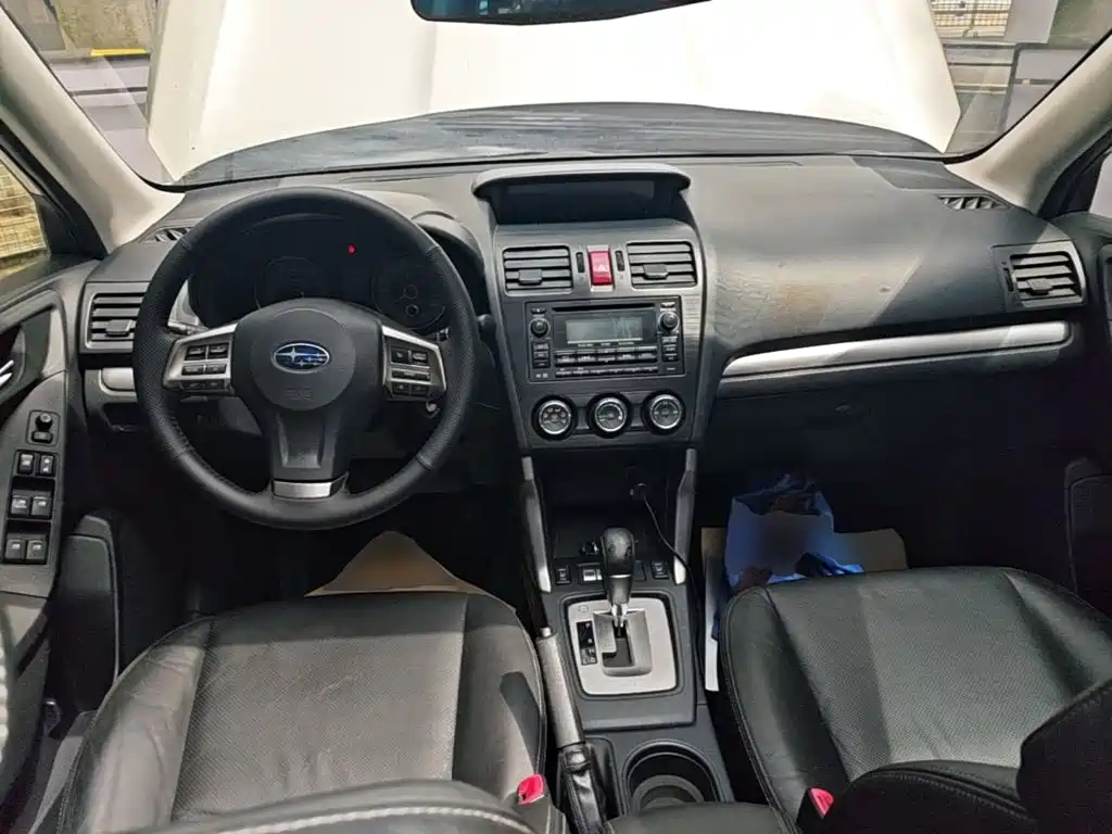 Subaru Forester 2015 — фото 10