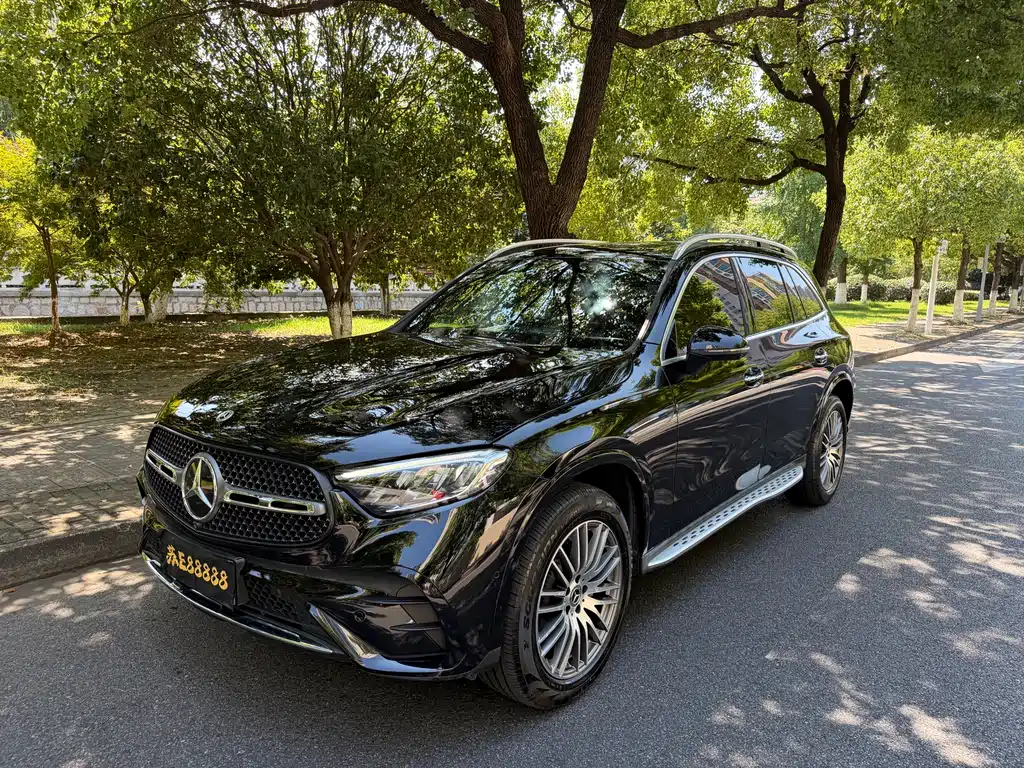 Mercedes-Benz GLC 2023