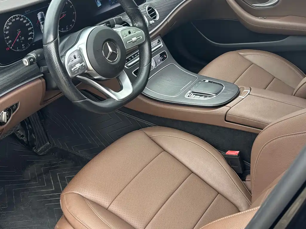 Mercedes-Benz E-Class 2020 — фото 8