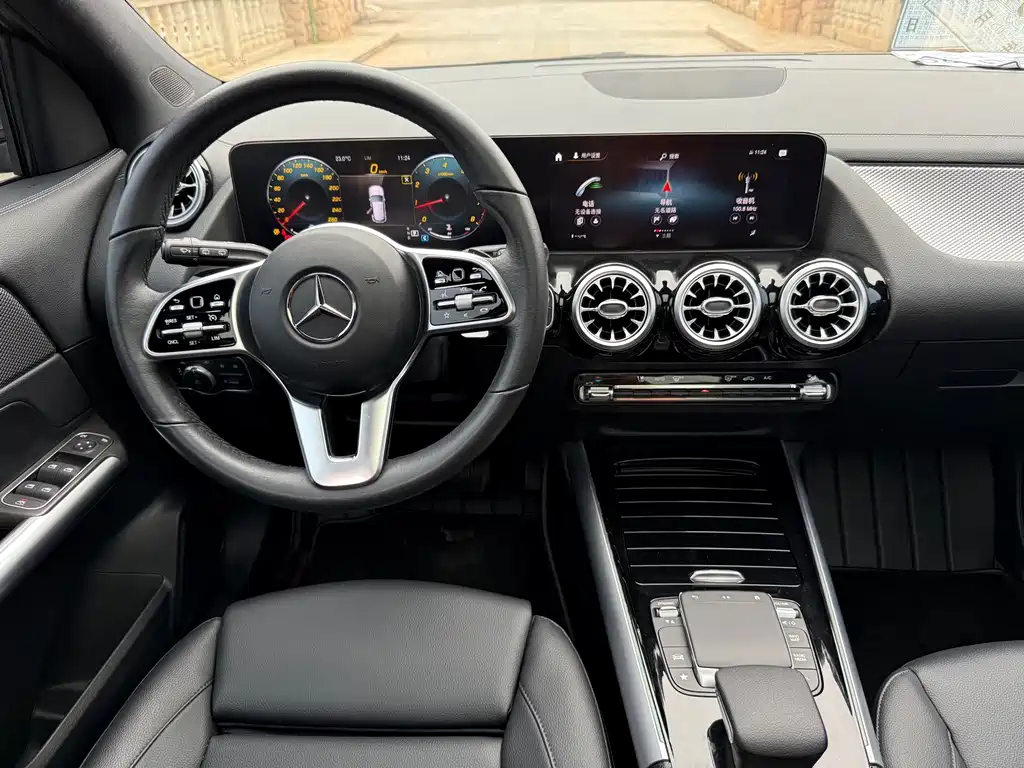 Mercedes-Benz GLA 2023 — фото 10