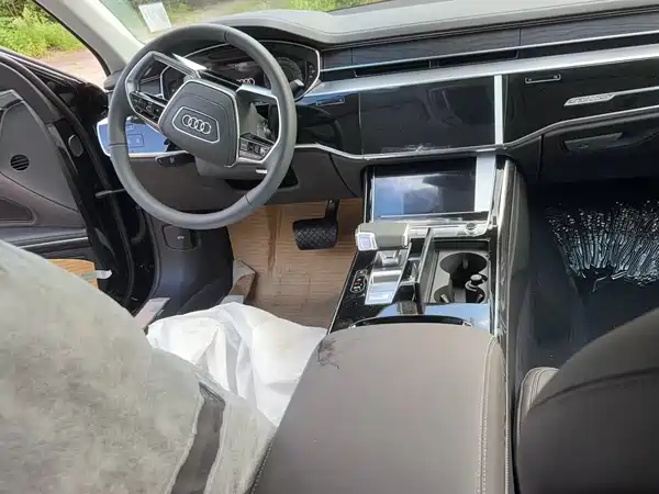 Audi A8 2025