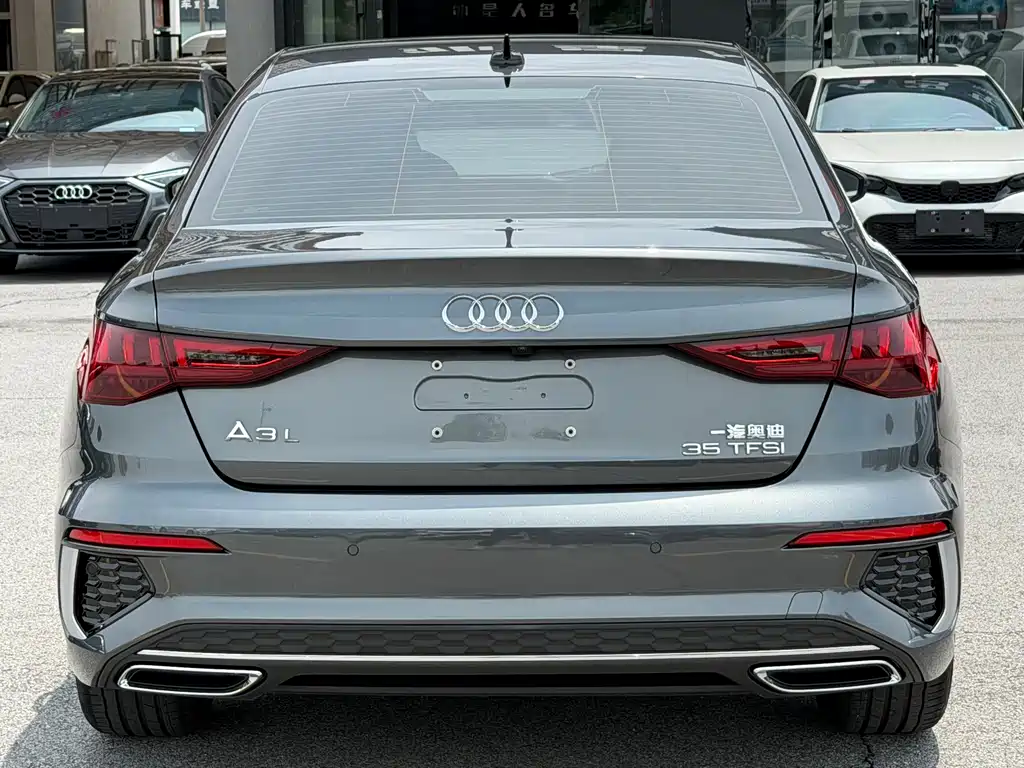 Audi A3 2023 — фото 4