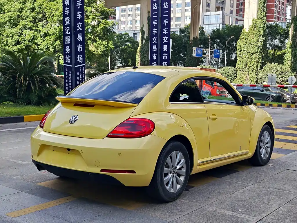 Volkswagen Beetle 2013