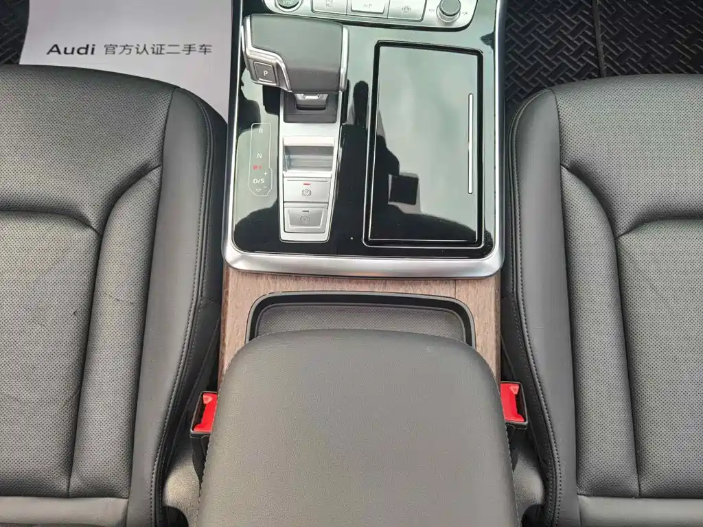 Audi Q7 2023 — фото 17