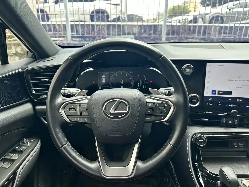 Lexus NX 2023 — фото 17