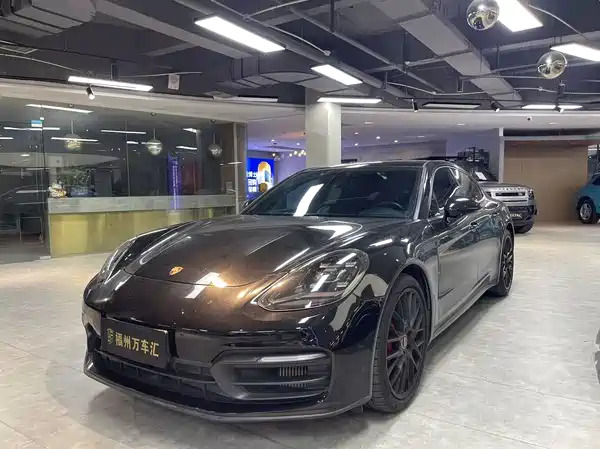 Porsche Panamera 2022