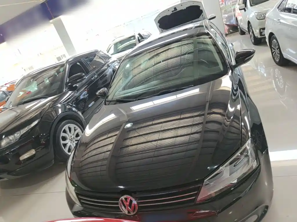Volkswagen Sagitar 2015