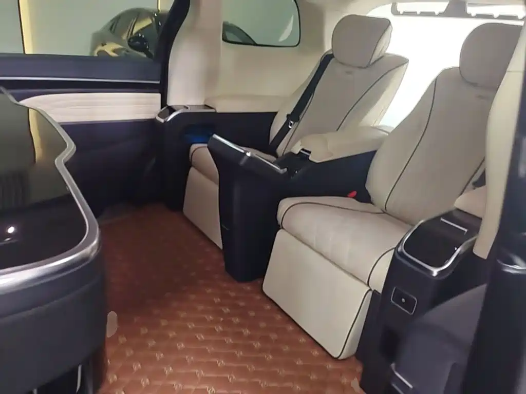 GAC Trumpchi M8 2022 — фото 17