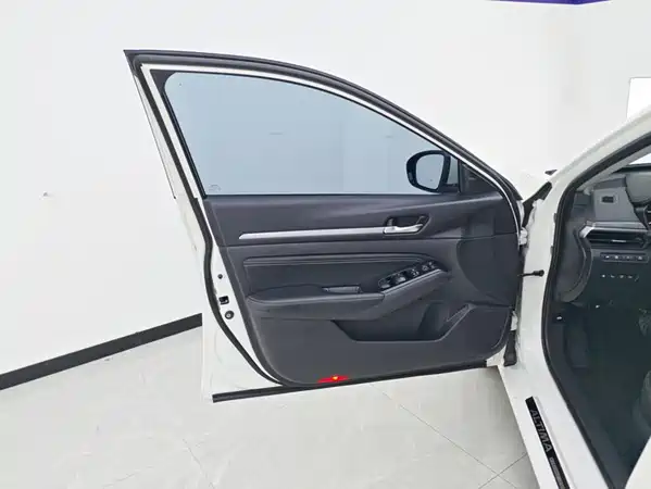 Nissan Teana 2021
