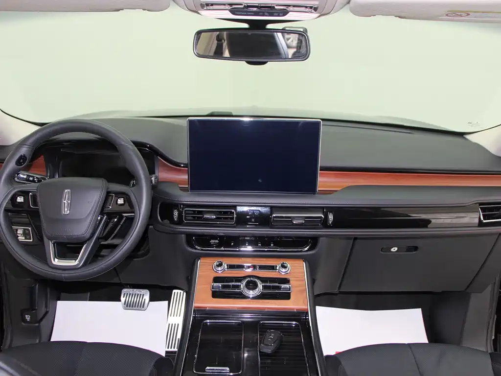 Lincoln Aviator 2023 — фото 13