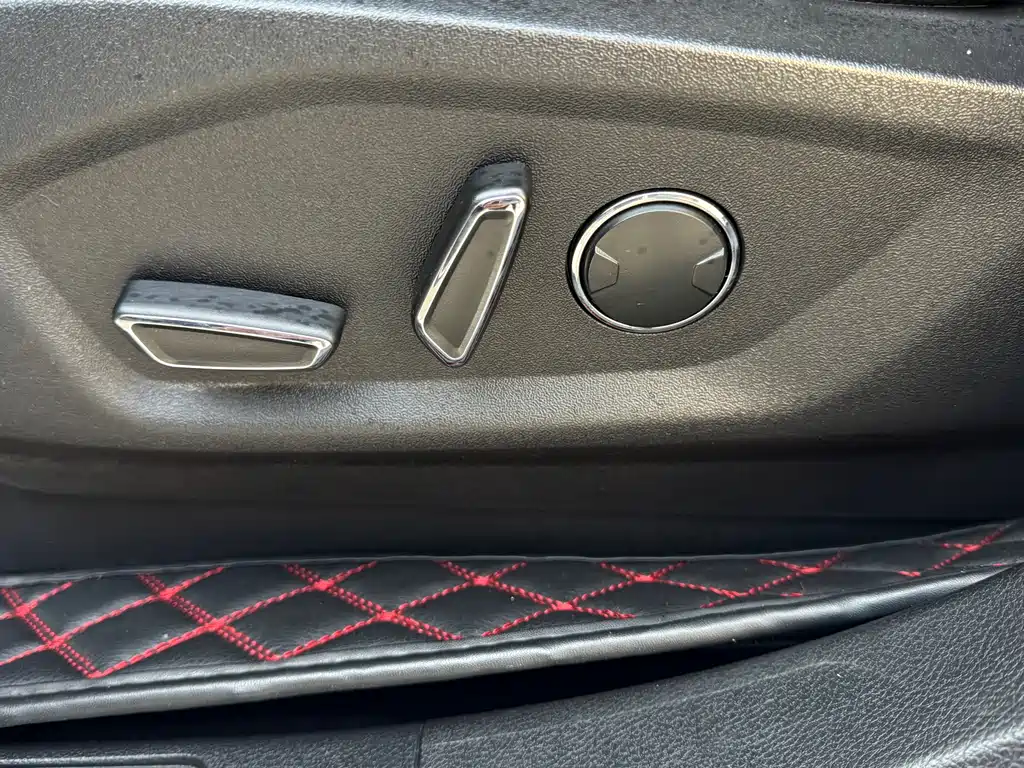 Ford Edge 2016 — фото 7