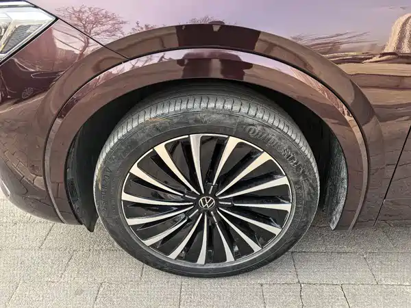 Volkswagen Viloran 2020
